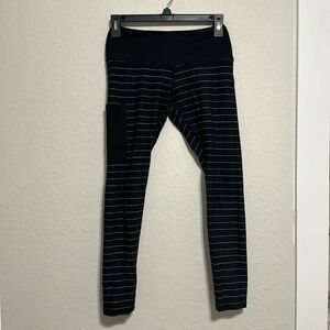 Salty Honey cropped legging with pockets on one side